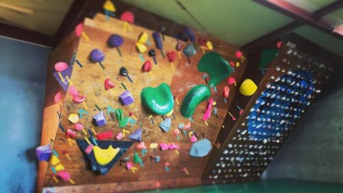 埼玉県のクライミング施設「クライミングジム THREE PEAKS（スリーピークス）」